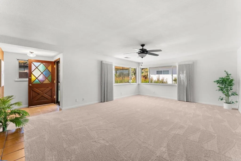 https://cdn.realtyfeed.com/cdn/127/306713258/95e4749f457f38b818f51a0da07f3a9f.webp