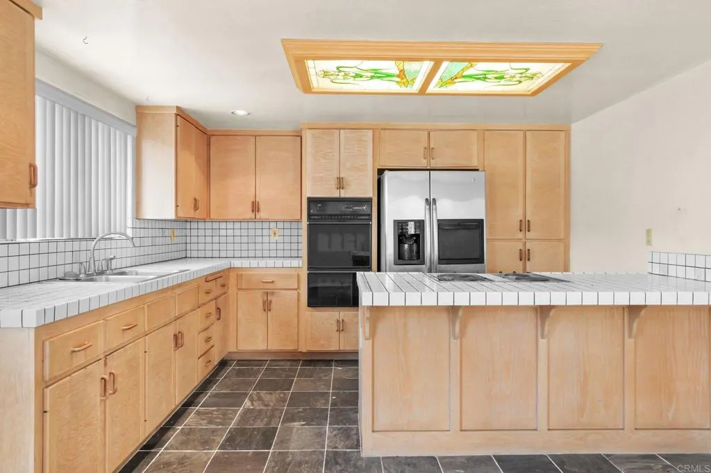 https://cdn.realtyfeed.com/cdn/127/306713320/4ed67e56e49fa51190a0b527a00eb724.webp