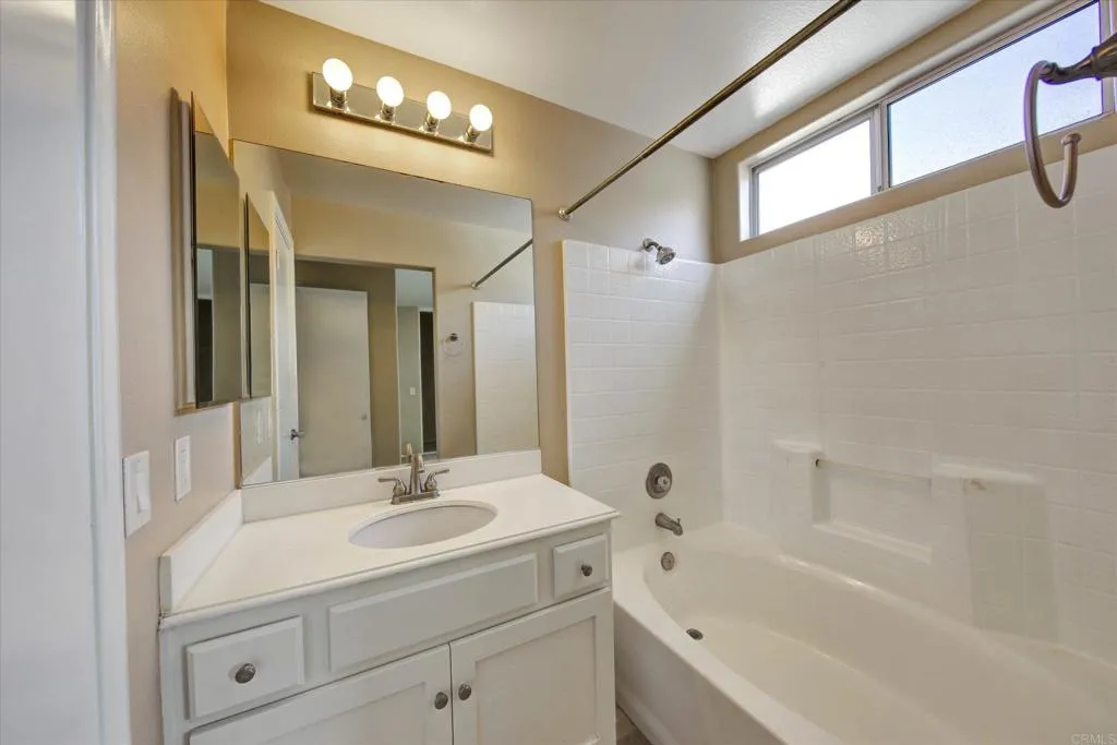 https://cdn.realtyfeed.com/cdn/127/306713328/2ea296f0efc9ce868075a2eb8312ff4b.webp