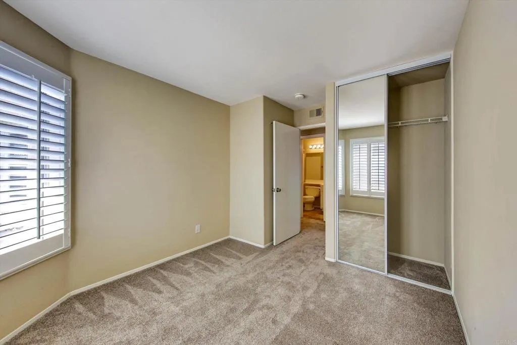 https://cdn.realtyfeed.com/cdn/127/306713328/66e622ea73ce4cd4c04424d5dd4cb171.webp