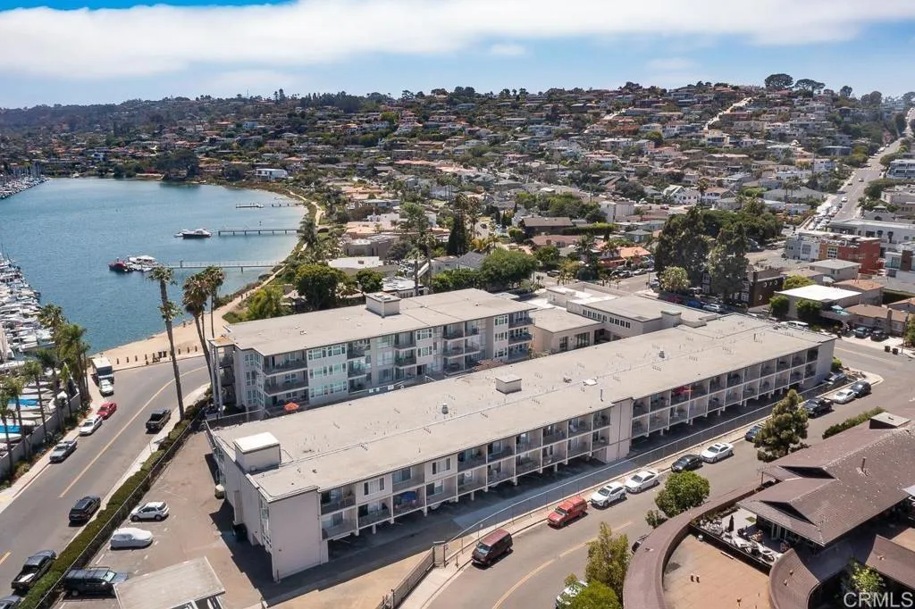 https://cdn.realtyfeed.com/cdn/127/306713329/14c86d0e32494e7ff9a763fc37ac364e.webp