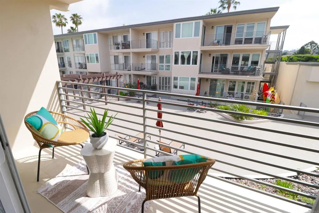 https://cdn.realtyfeed.com/cdn/127/306713329/403157110dfe81fa859b1ac596b8a759.webp