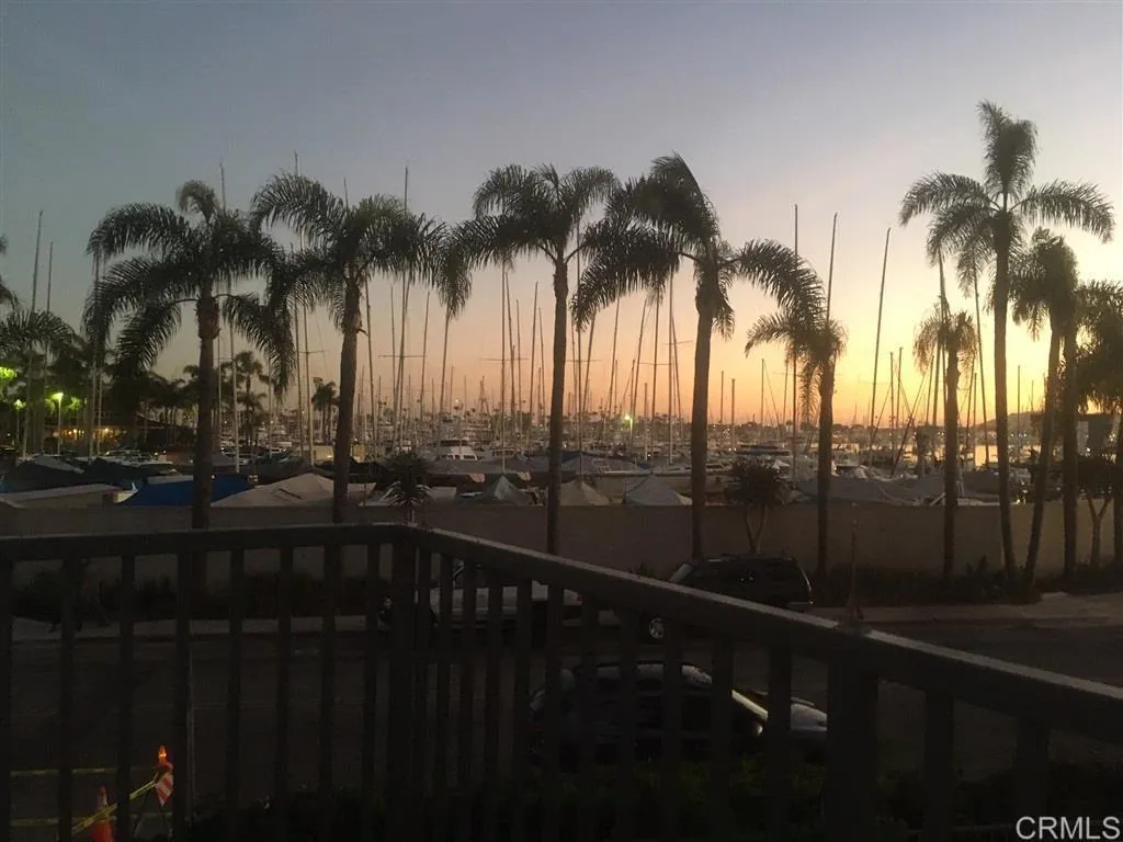 https://cdn.realtyfeed.com/cdn/127/306713329/d18a5ca021be0cd689f98769e058848e.webp