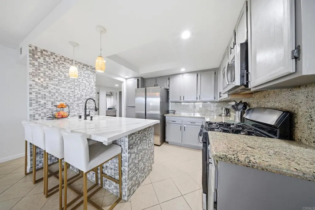 https://cdn.realtyfeed.com/cdn/127/306713356/fe7072447c4dd21e79b4d764e939acf5.webp