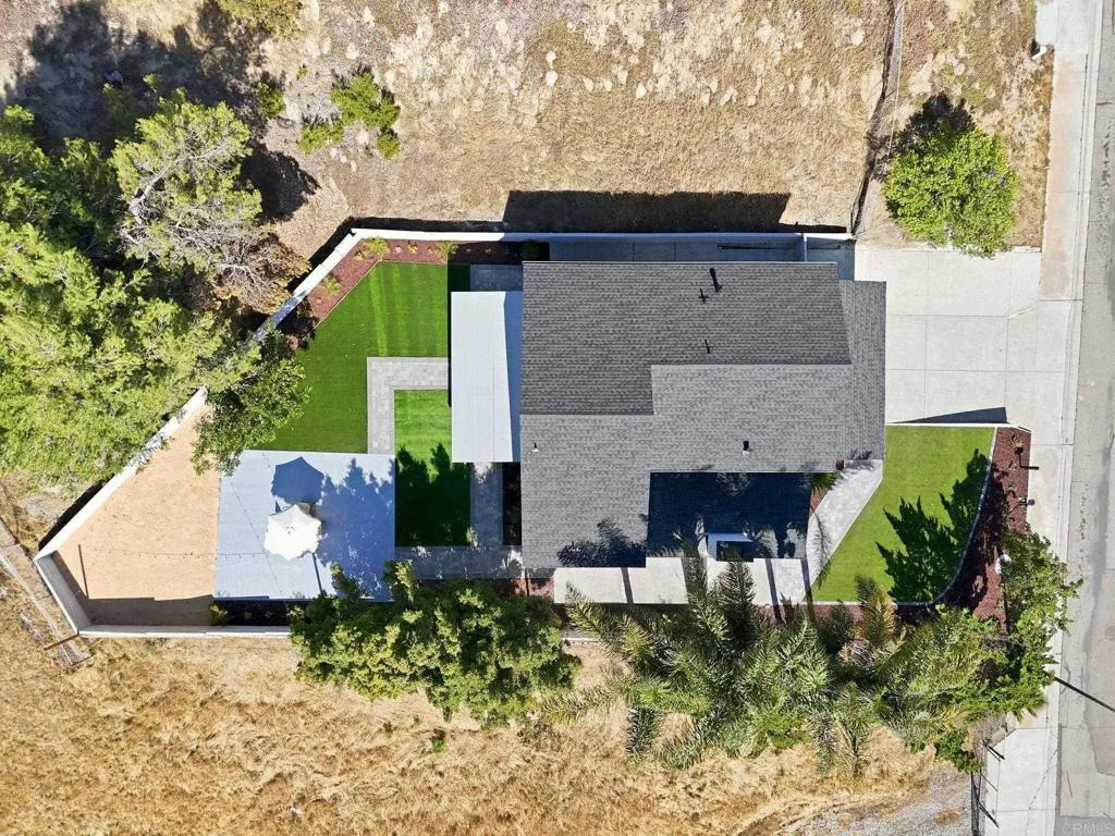 https://cdn.realtyfeed.com/cdn/127/306713407/4b9dc5b114e2094a5278040194c339f6.webp