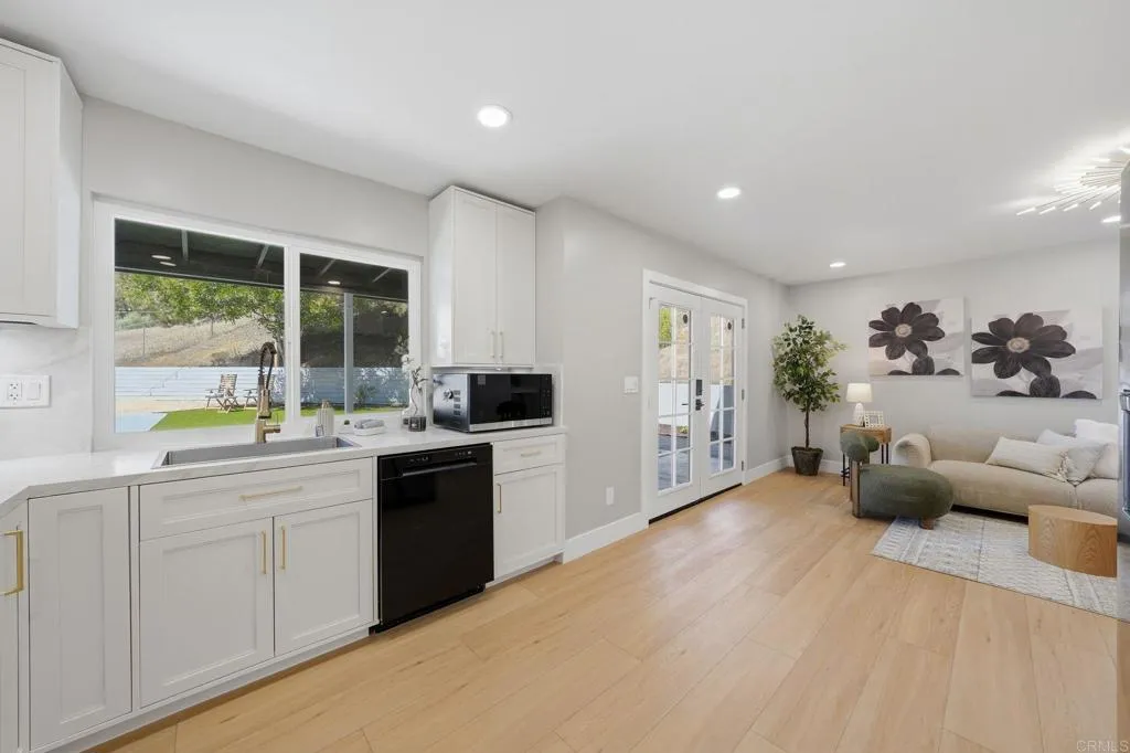 https://cdn.realtyfeed.com/cdn/127/306713407/c85a7fc029776853e330fe8ad0d96fcb.webp