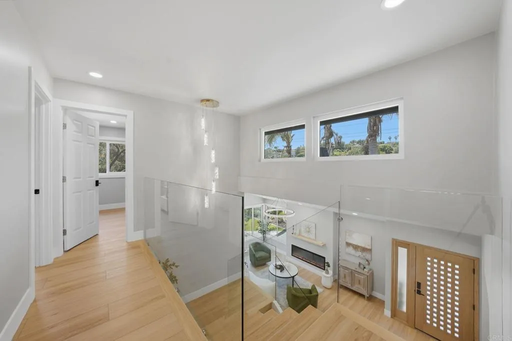 https://cdn.realtyfeed.com/cdn/127/306713407/f1d001c2f497bc83f117132042c86cf2.webp