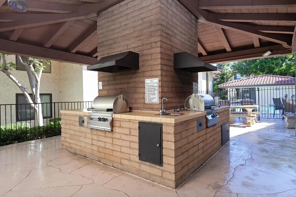 https://cdn.realtyfeed.com/cdn/127/306713409/33dce2bb4f2b2600ae9acb4f3198ee5f.webp