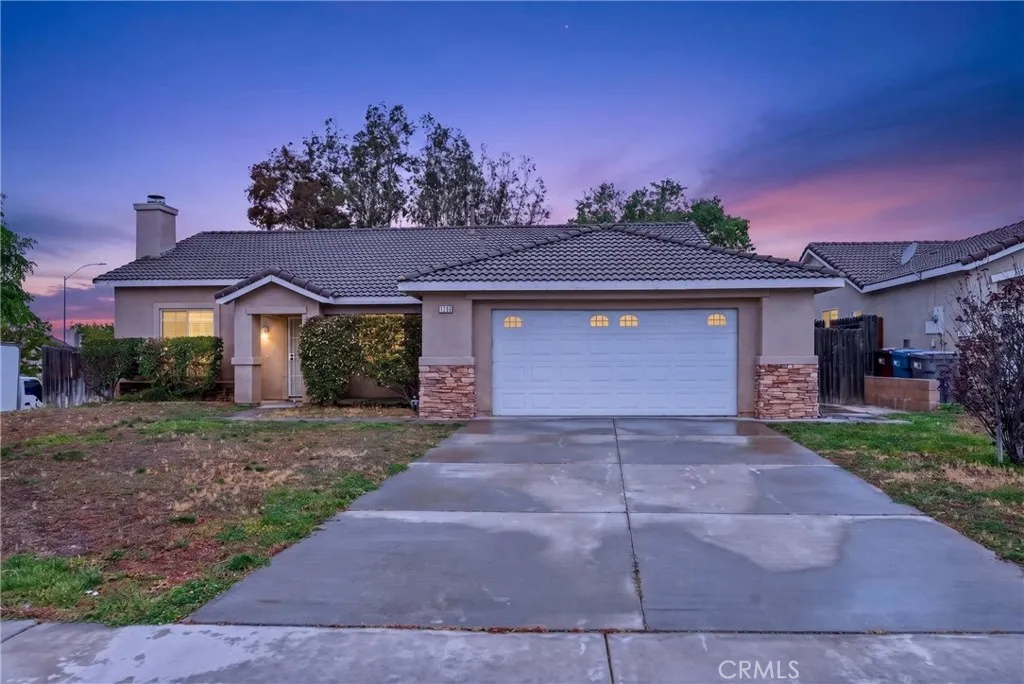 Banning, CA 92220