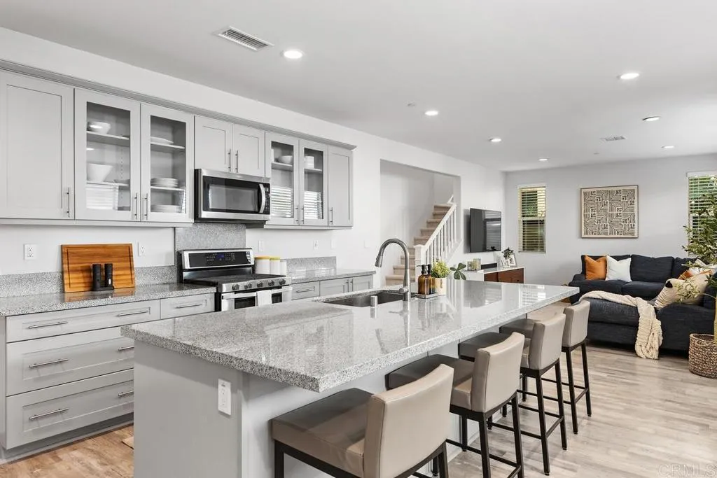 https://cdn.realtyfeed.com/cdn/127/306713415/1ac6af21507c198bf59ca665b74b6469.webp