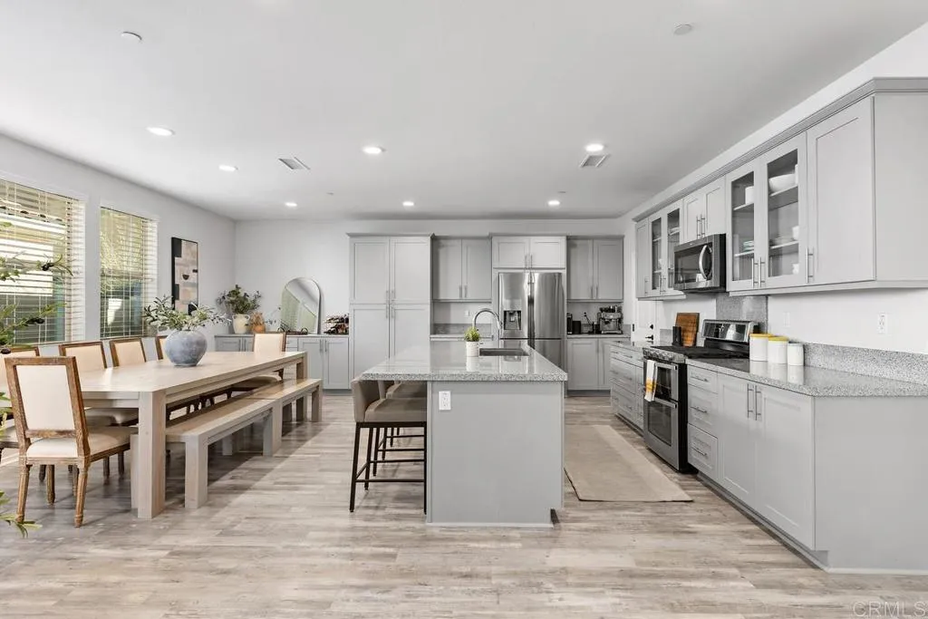 https://cdn.realtyfeed.com/cdn/127/306713415/4d39931a28f4f0b8c9e0ec9ccf698944.webp