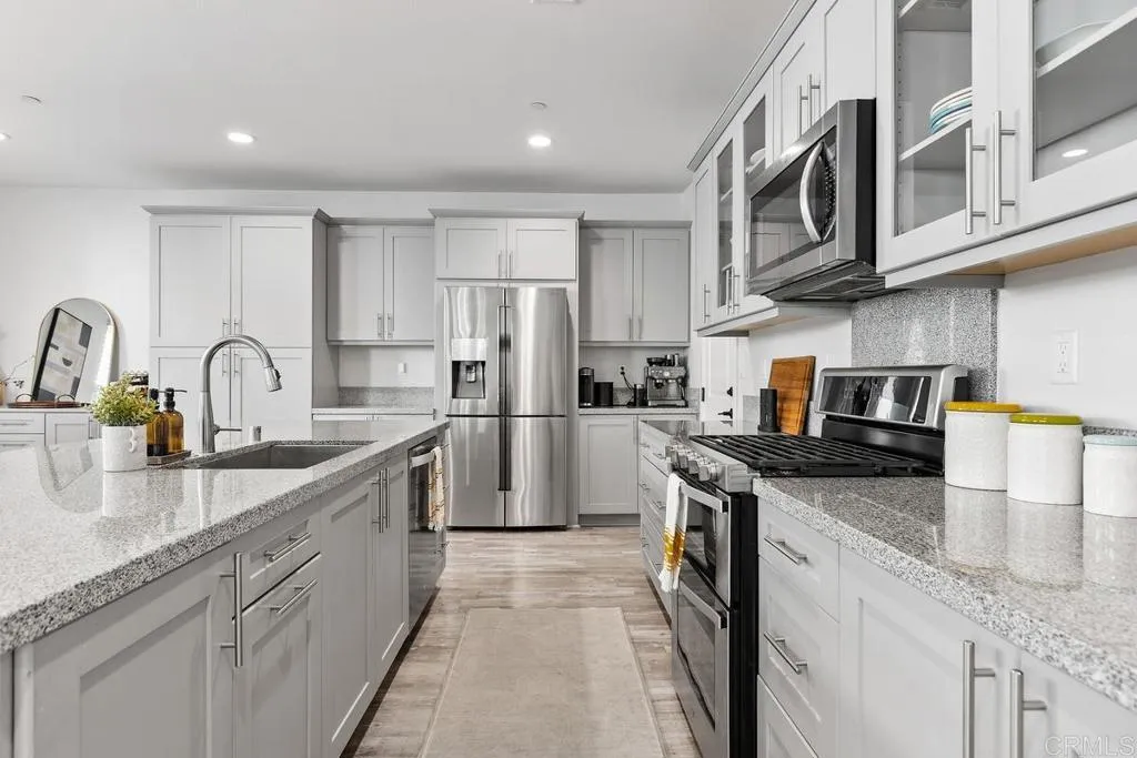 https://cdn.realtyfeed.com/cdn/127/306713415/8d76dd3ee337337e25801dea29fa4367.webp