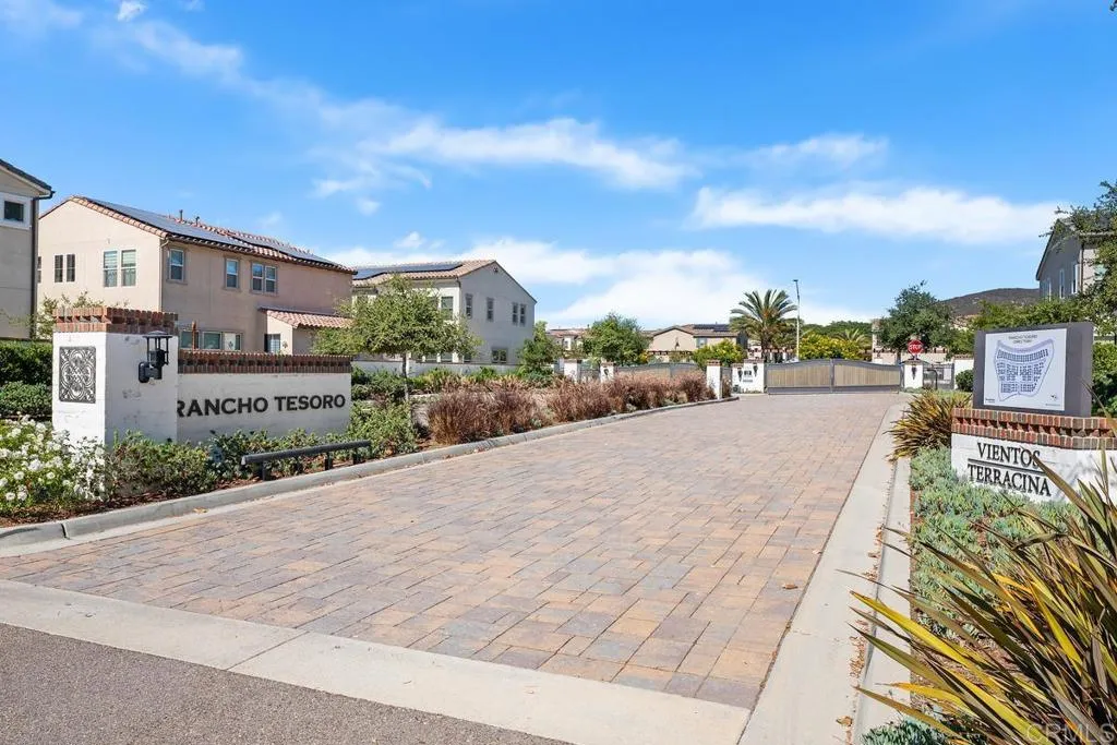 https://cdn.realtyfeed.com/cdn/127/306713415/e54d51f519ac47c954a8a5c84204cb8f.webp