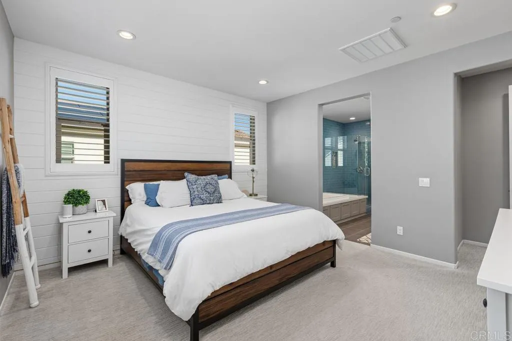 https://cdn.realtyfeed.com/cdn/127/306713415/fb284576e8c9a96ca40203e6012082ca.webp