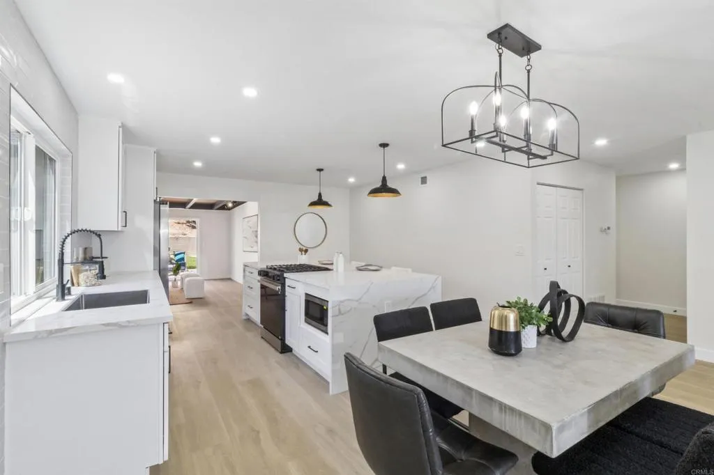 https://cdn.realtyfeed.com/cdn/127/306713426/81a72a0bcacae5b2860103c8e987ddc7.webp