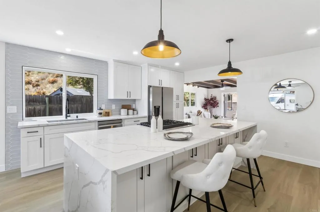https://cdn.realtyfeed.com/cdn/127/306713426/b5272f2c65a3ce69beecd284c16028ee.webp