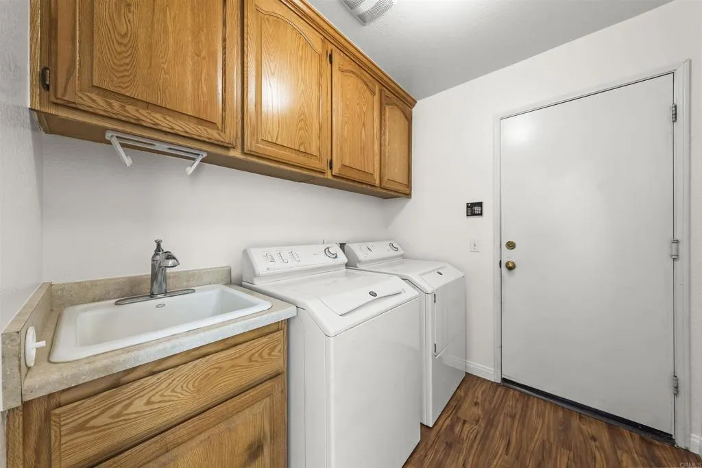 https://cdn.realtyfeed.com/cdn/127/306713474/422164e90dce25e2cd5dcd3e37e9469a.webp