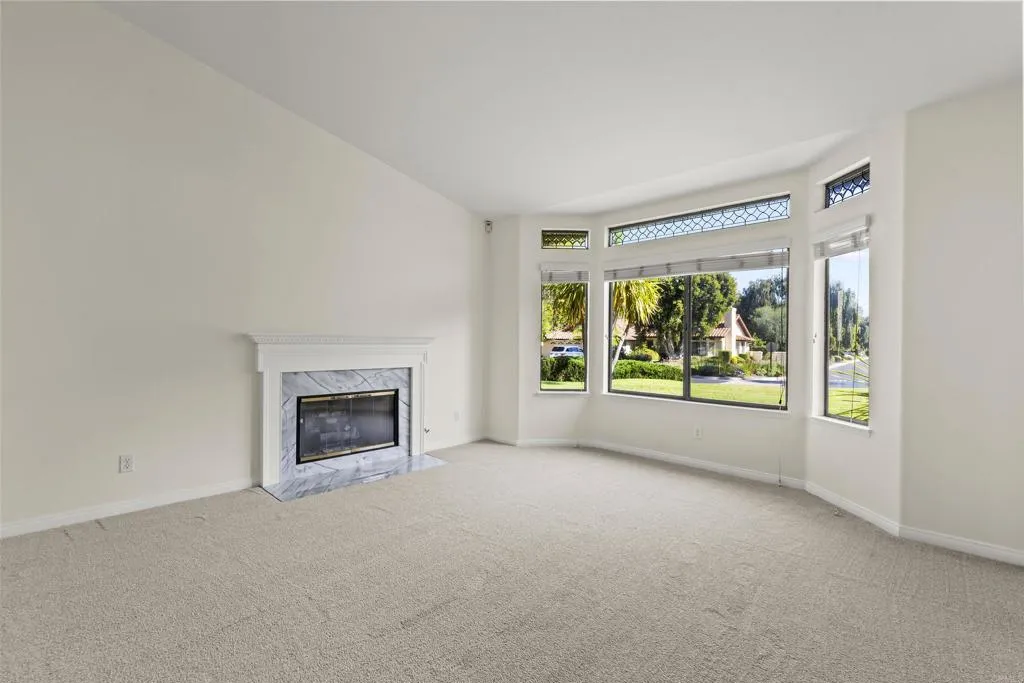 https://cdn.realtyfeed.com/cdn/127/306713474/57cb722f98e0321c102bf569311ff296.webp