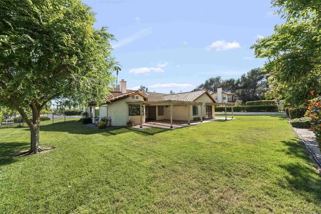 https://cdn.realtyfeed.com/cdn/127/306713474/6ae1c142a9118947c80cb181291acb06.webp