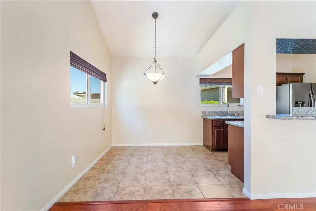 https://cdn.realtyfeed.com/cdn/127/306713484/e648736582bcd2abaf32c07aa60e8826.webp