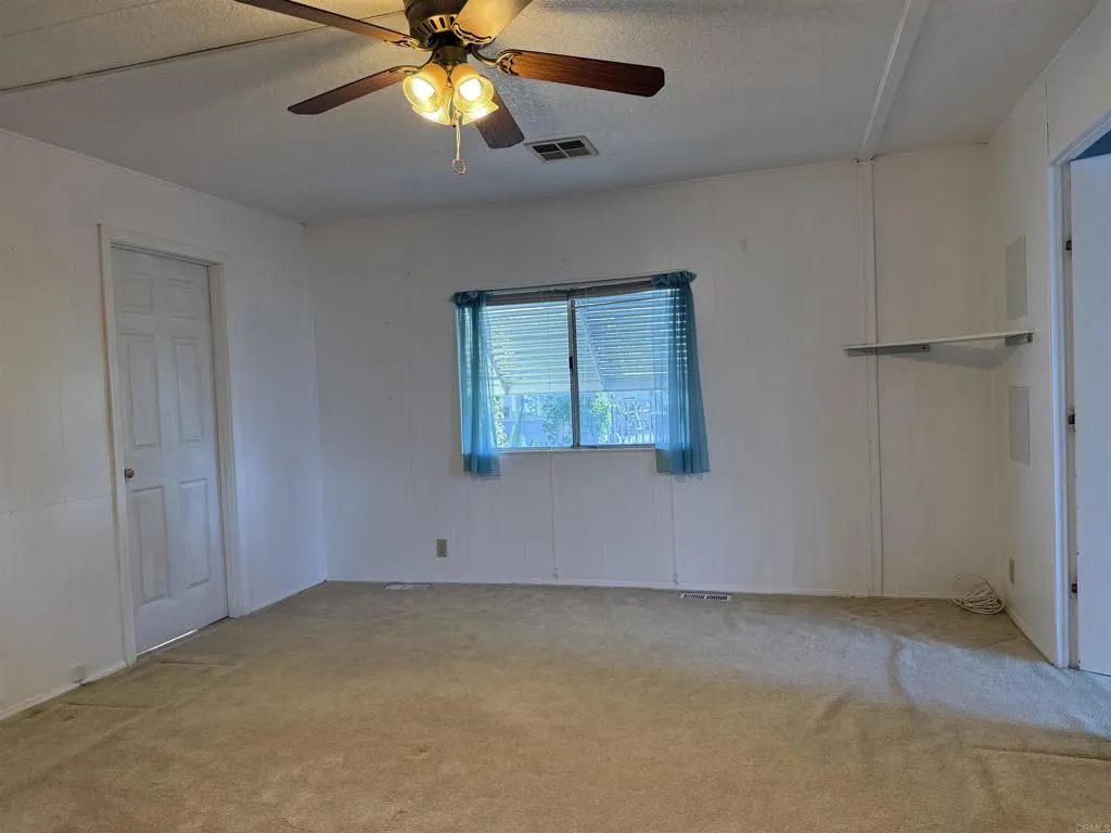 https://cdn.realtyfeed.com/cdn/127/306713517/05e6b3a87f10d9c3452e5672b0743799.webp