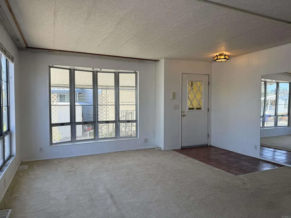 https://cdn.realtyfeed.com/cdn/127/306713517/2288a78d1c039effae2d5a5e7a9a3dc0.webp
