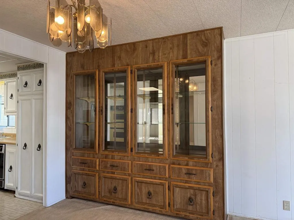 https://cdn.realtyfeed.com/cdn/127/306713517/6e27cad27ed5a66a7494ff943613bcd4.webp