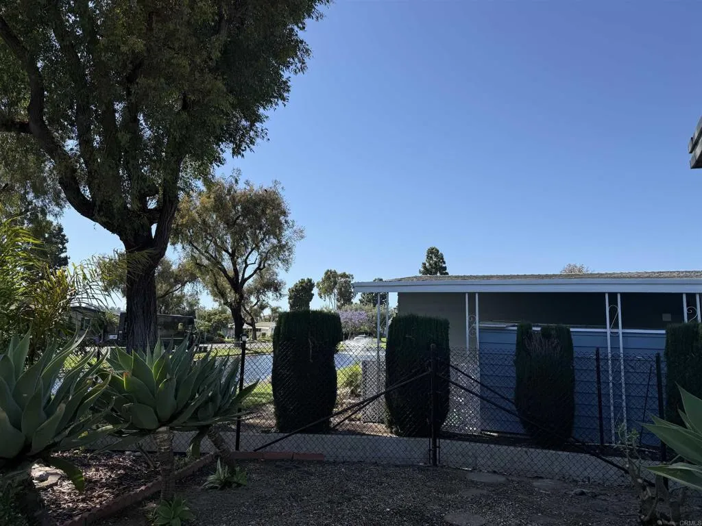 https://cdn.realtyfeed.com/cdn/127/306713517/853c00b5f8648d68a40951c112f75375.webp