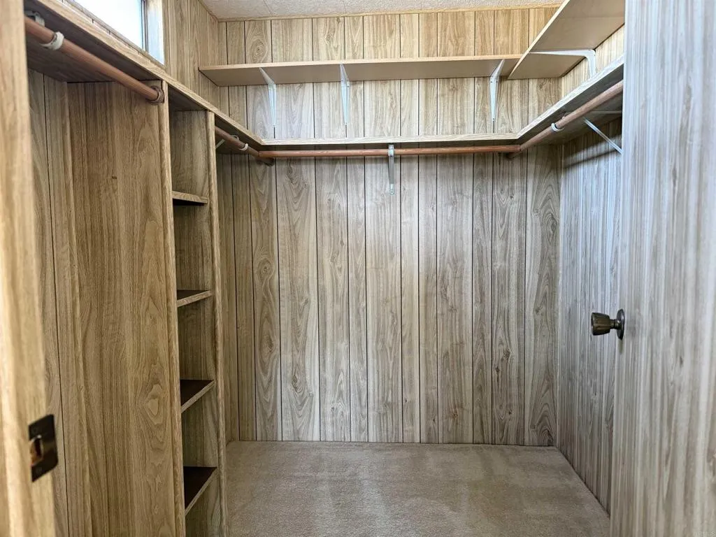 https://cdn.realtyfeed.com/cdn/127/306713517/a9a6e649afeb00800bb6d7f19c365ff0.webp