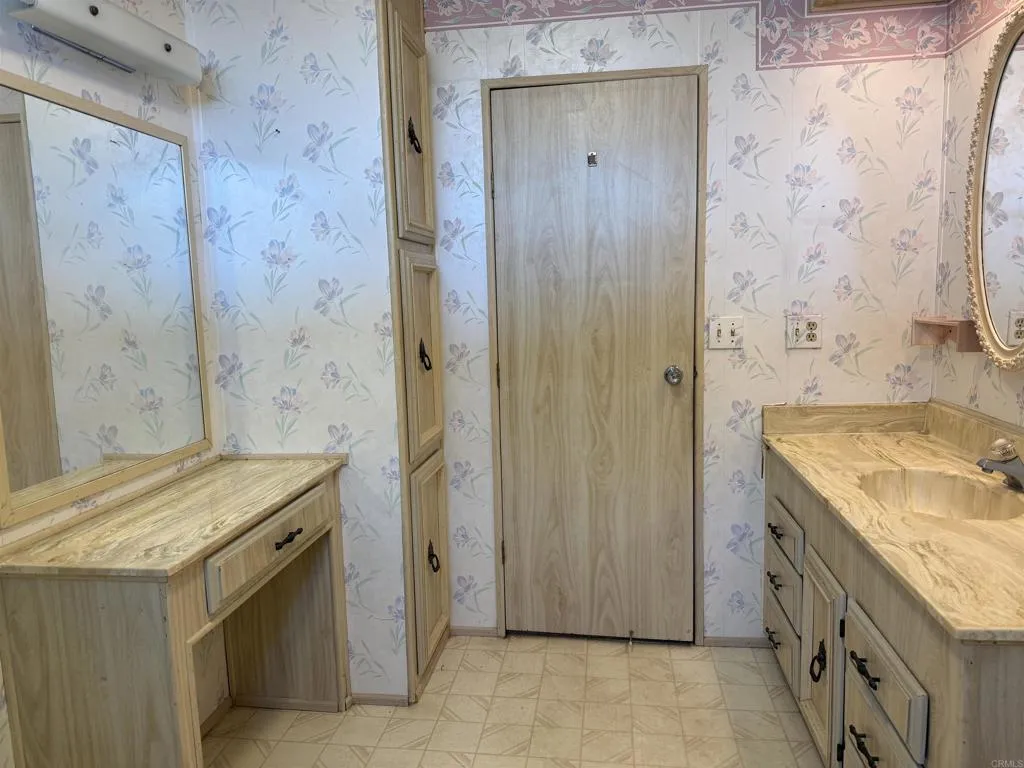 https://cdn.realtyfeed.com/cdn/127/306713517/dc836e109f767dfc0e6ce0d19dc8274b.webp