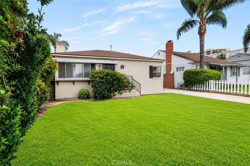 Sherman Oaks, CA 91403
