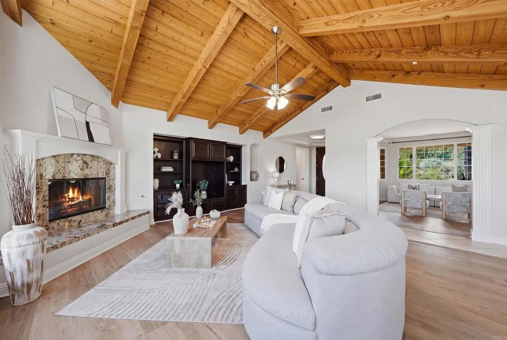 https://cdn.realtyfeed.com/cdn/127/306713556/49c6547c2ee386a7c18d6d04a697c4de.webp