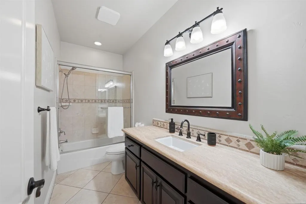 https://cdn.realtyfeed.com/cdn/127/306713556/52c8b40690d681a5d54a86fccad7e402.webp