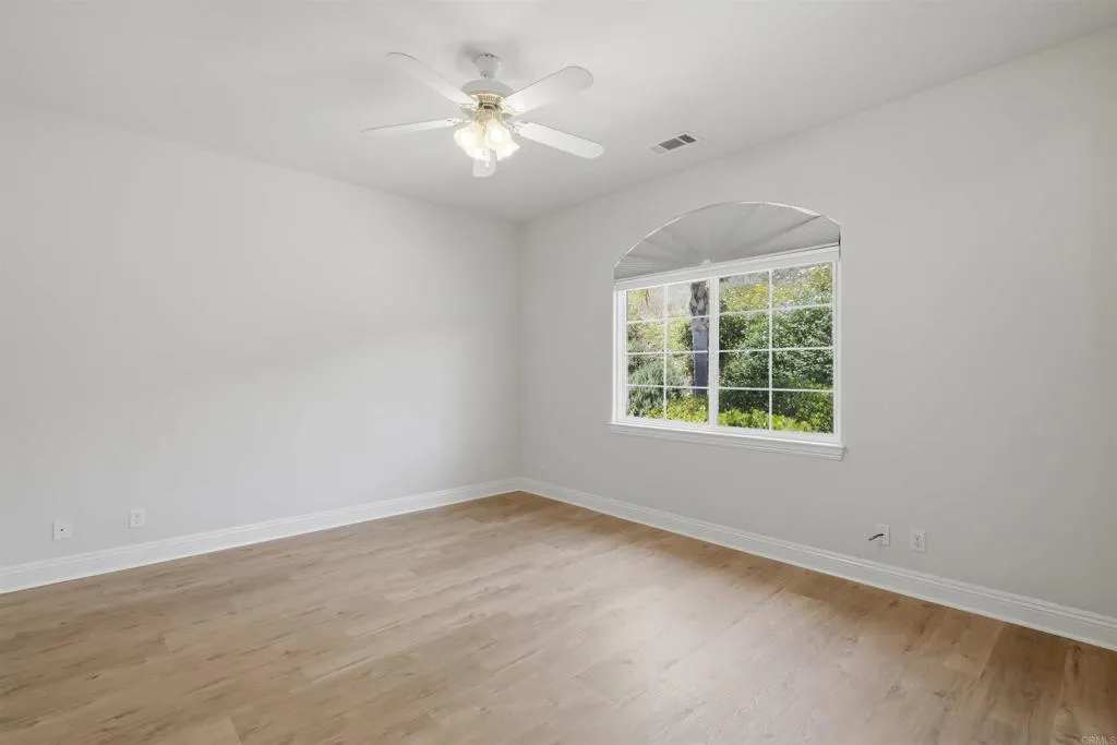 https://cdn.realtyfeed.com/cdn/127/306713556/9b80e2f6794fe45752479d392742beb3.webp