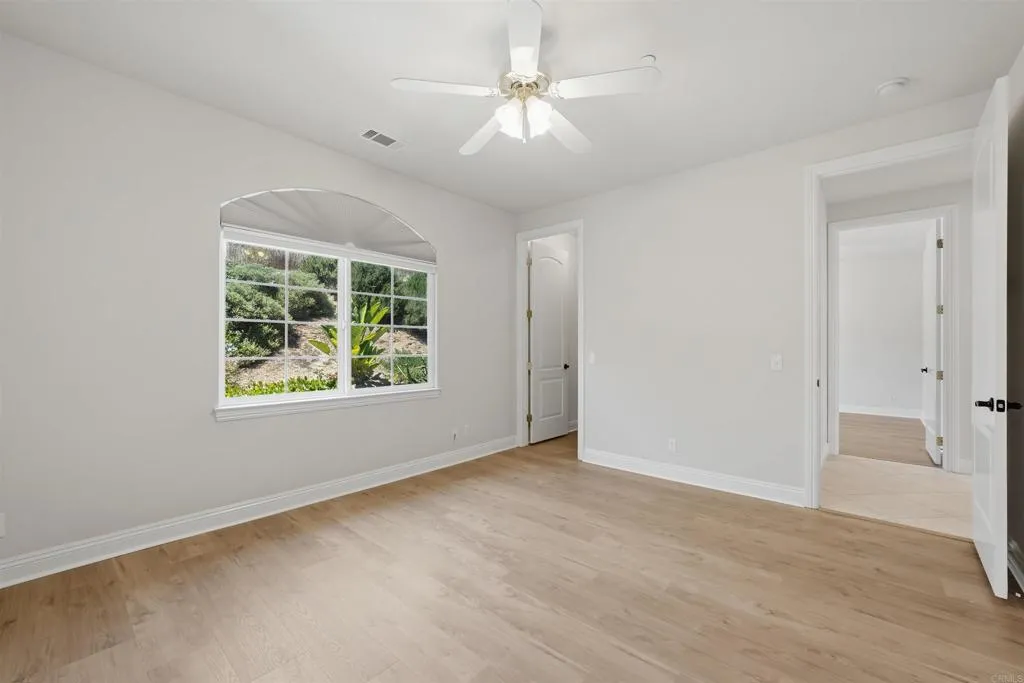 https://cdn.realtyfeed.com/cdn/127/306713556/acf5e5fc2f569b0332f74f8dfc5550e3.webp