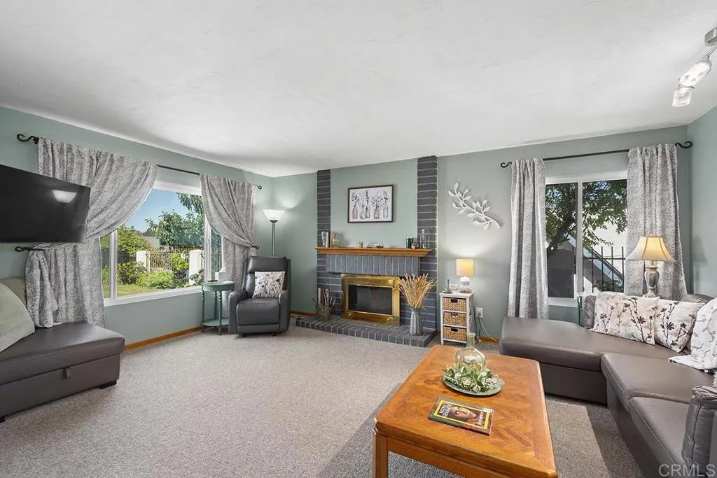 https://cdn.realtyfeed.com/cdn/127/306713581/1ff695971938f62872ad3de77755328b.webp