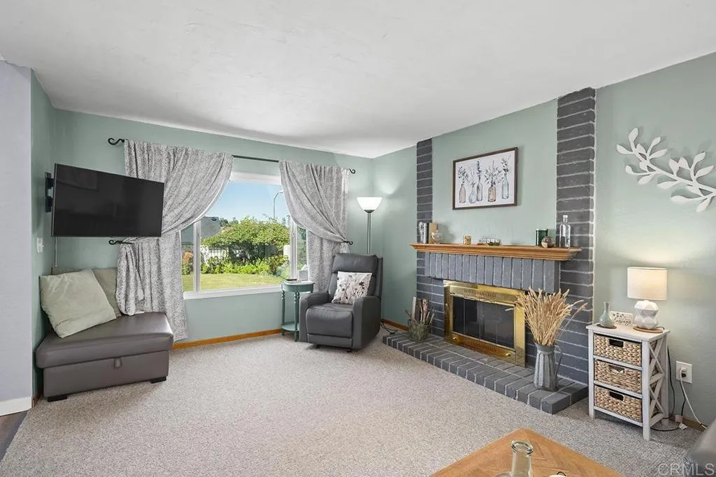 https://cdn.realtyfeed.com/cdn/127/306713581/c893e177e4215c4fa08180bd37c0010b.webp