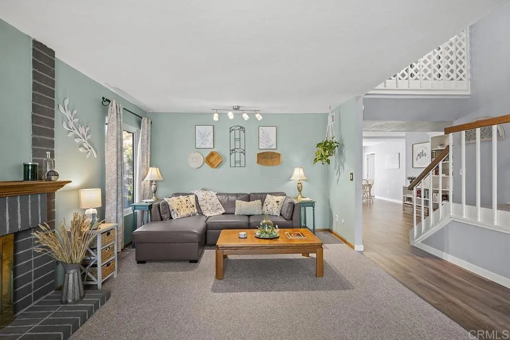 https://cdn.realtyfeed.com/cdn/127/306713581/dfd5914323ef2de1f8be14b9fbdf315d.webp