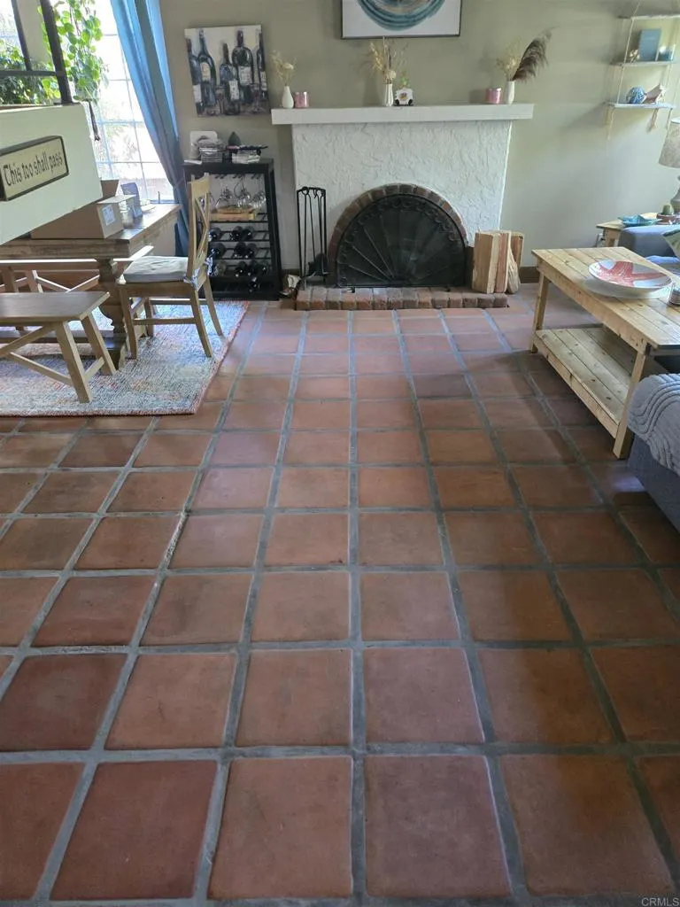 https://cdn.realtyfeed.com/cdn/127/306713590/d2ae2d0764717e795f91ffd99d5c72f8.webp