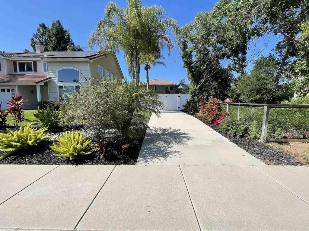 https://cdn.realtyfeed.com/cdn/127/306713595/50ddc76fcc56625ecc2ceabc53706e0b.webp