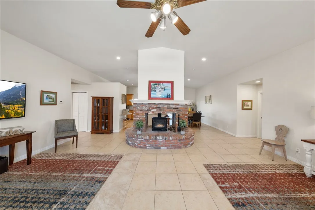 https://cdn.realtyfeed.com/cdn/127/306713619/31408be72e81682b8731433906cdb91f.webp