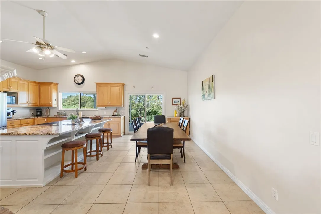 https://cdn.realtyfeed.com/cdn/127/306713619/702f0e3f1a738de47948a5f900e264ce.webp