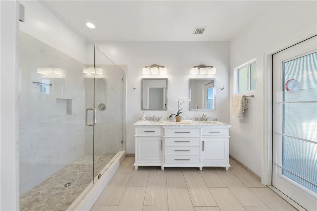 https://cdn.realtyfeed.com/cdn/127/306713619/c13b5f0b835d8cf9651127b4fd9d6243.webp