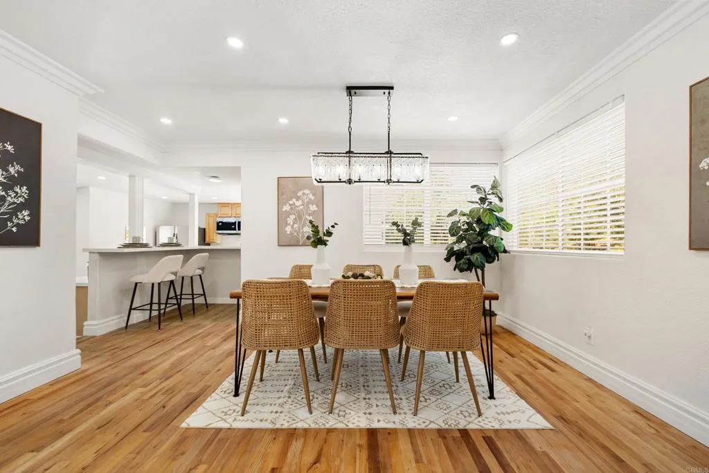 https://cdn.realtyfeed.com/cdn/127/306713622/0995d7ca619a070ceaacf07f87d3af38.webp