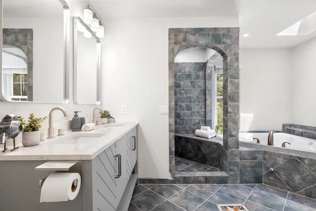 https://cdn.realtyfeed.com/cdn/127/306713622/398e219e69f5b667055ec7817aaf3a88.webp