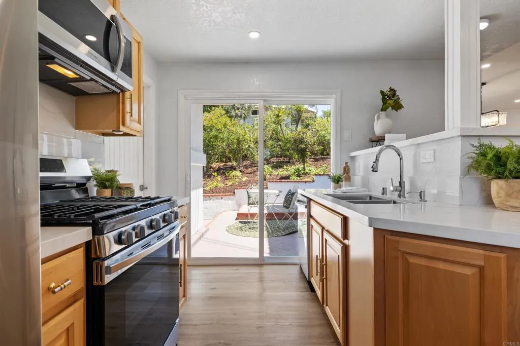 https://cdn.realtyfeed.com/cdn/127/306713622/6f8a437a3df5a9690283a57806d18fec.webp