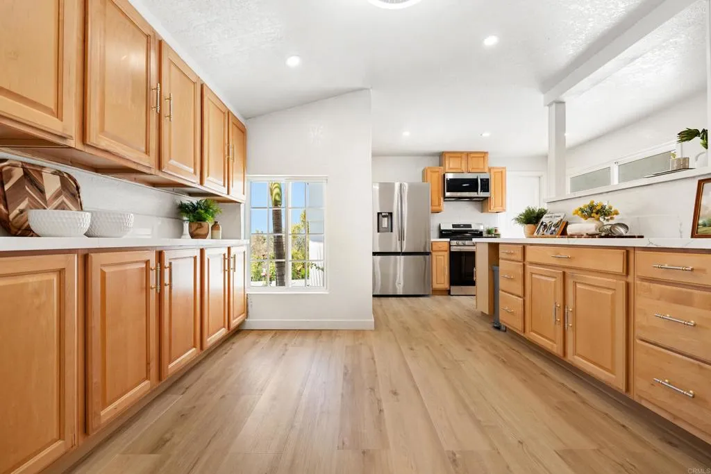 https://cdn.realtyfeed.com/cdn/127/306713622/77c10cbd59378ae9ac76cf1f914978b4.webp