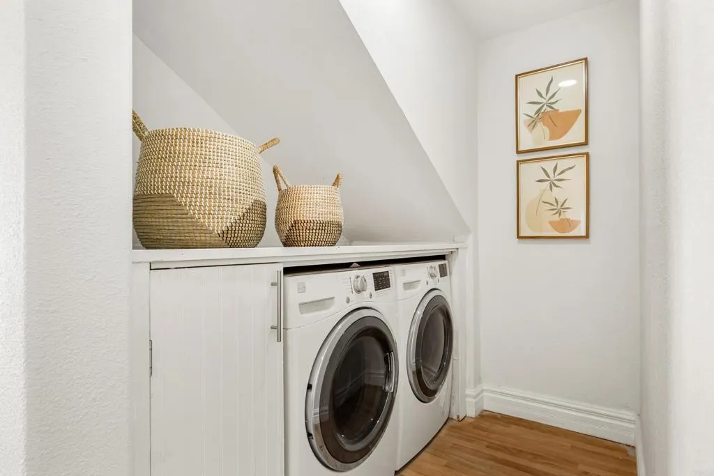 https://cdn.realtyfeed.com/cdn/127/306713622/8f48c48580a4a25cdc25125402a13d0f.webp