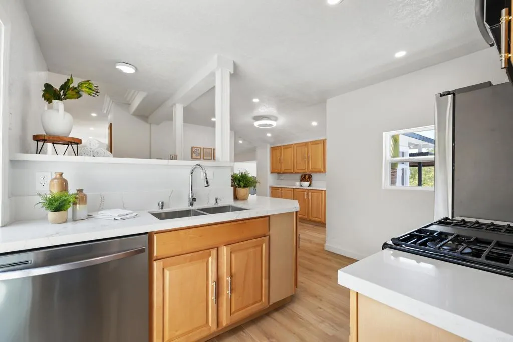 https://cdn.realtyfeed.com/cdn/127/306713622/da677f0633628239be63b7d59063477b.webp