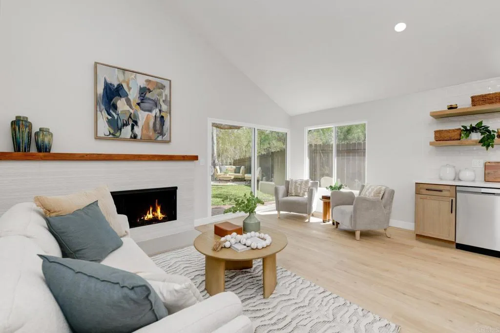 https://cdn.realtyfeed.com/cdn/127/306713623/3f7f8587c699e2f2ae787044dea5860b.webp